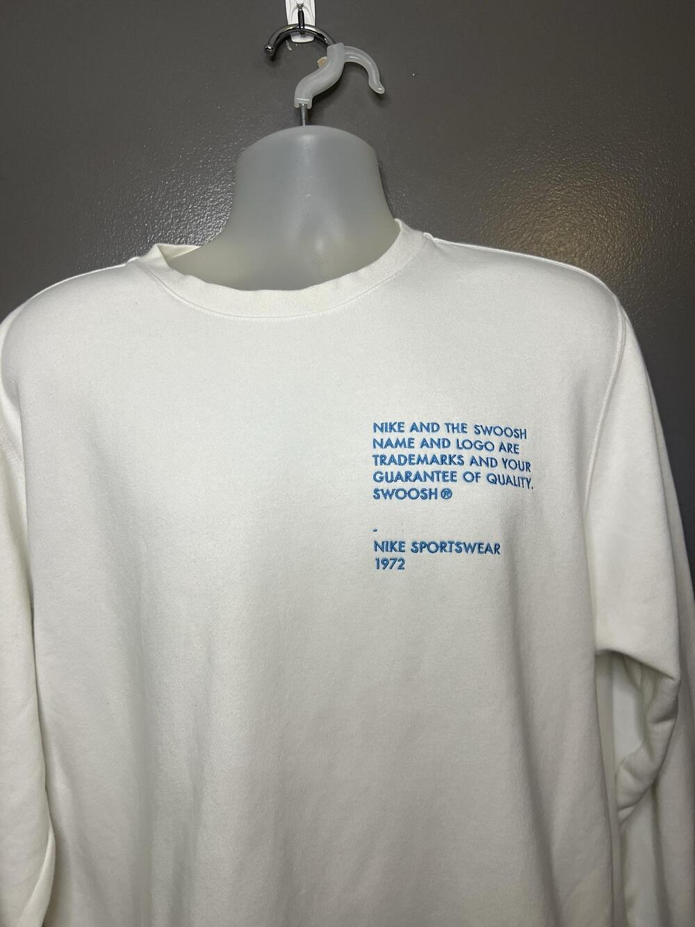 Nike Sweatshirt Mens Large White Swoosh Sleeve Logo Graphic Fleece Pullover 1972